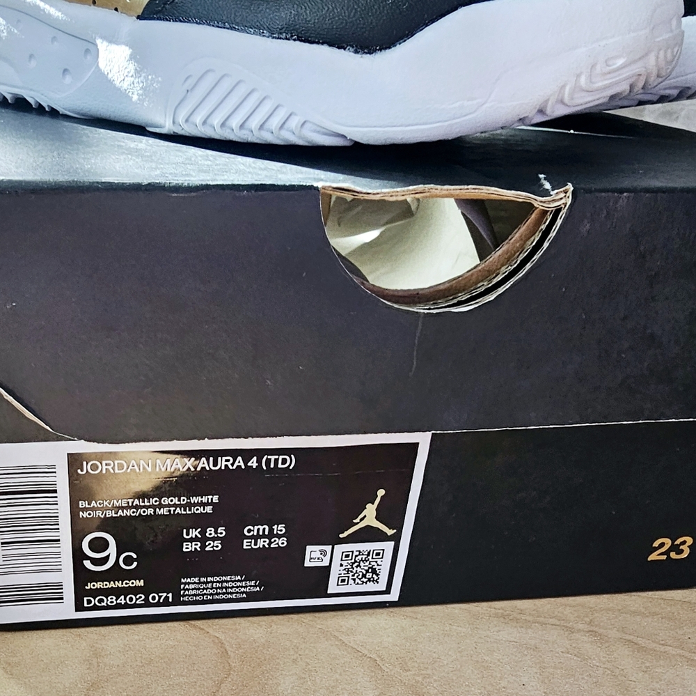 ***EUC PAIR OF BLACK & GOLD*** - Picture 4 of 5